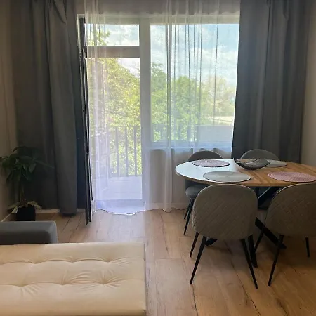 Holiday2u Apartman